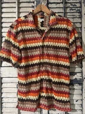 Earthbound retro Chevron crochet style knit shirt small